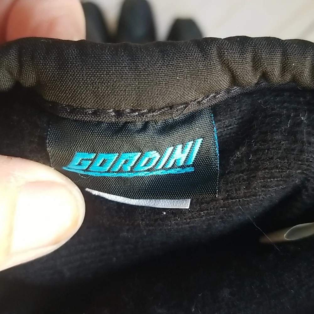 Gloves‎ small gordini